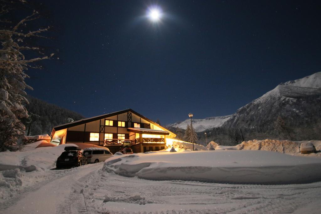 Furano Shiyuirin Hotel Kamifurano Екстериор снимка